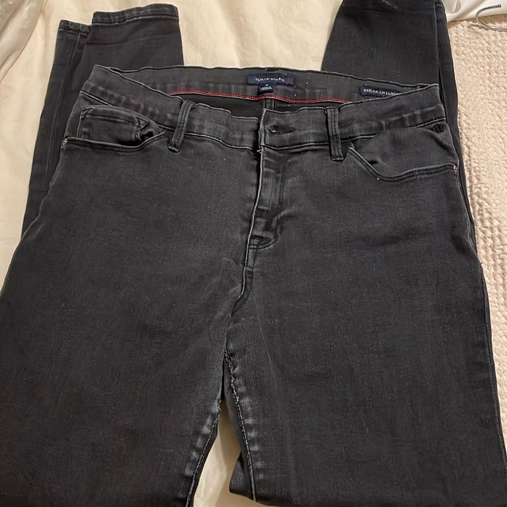 Black Tommy Hilfiger Jeans